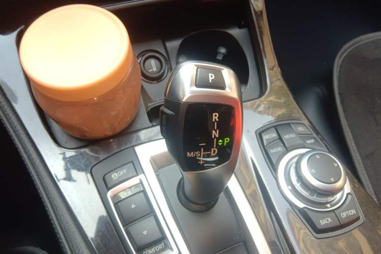 Used BMW 5 Series 2014 525Li Leading Model