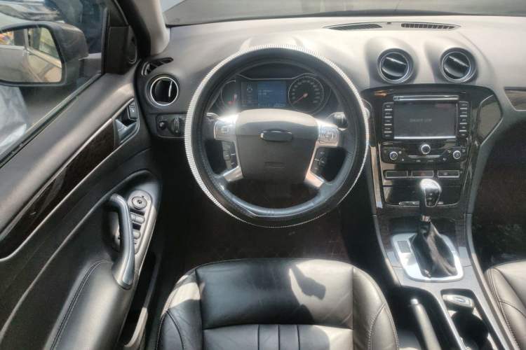 Used Ford Mondeo 2011 2.3L Luxury Model