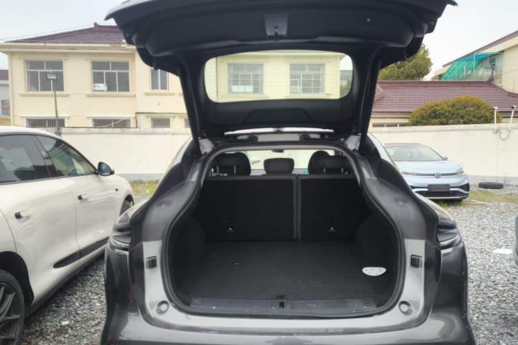 Used IM LS6 2023 Max Standard Edition
