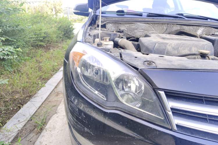 Used Soueast V5 Lingzhi 2014 1.5T Manual Qukong Version