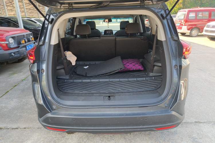 Used Chevrolet Orlando 2019 Redline 530T Automatic Enjoyment Version (5+2 Seating) China VI
