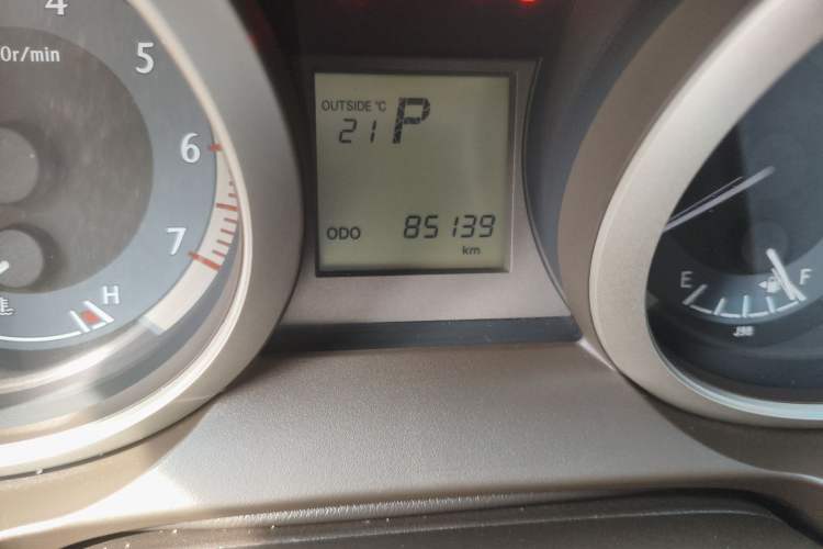 Used Toyota Prado 2010 2.7L Automatic Standard Edition Odometer Close Up