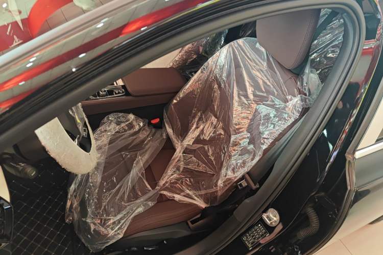 Used Volvo S90 2026 B5 Zhiyuan Luxury Edition