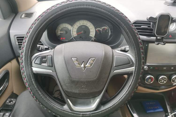 Used Wuling Hongguang 2013 1.5L S Luxury Model