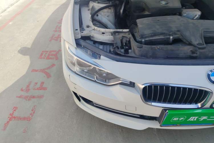 Used BMW 3 Series 2014 320Li Luxury Design Package Right Front Headlight