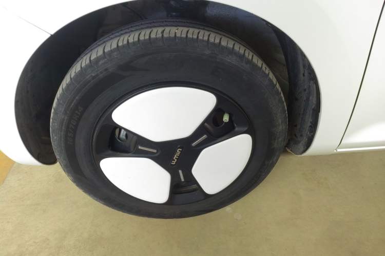 Used CHANGAN NEVO Lumin 2022 210km Sweet Edition Left Front Wheel Hub