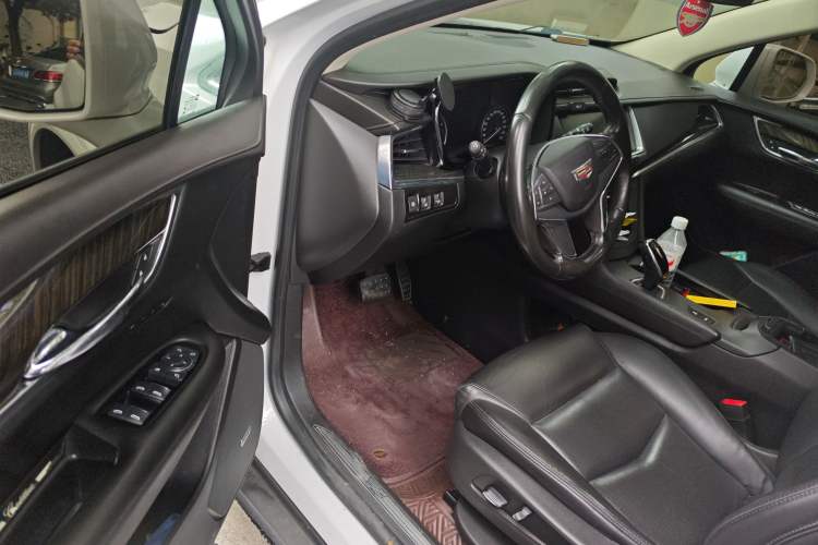 Used Cadillac XT5 2018 25T Luxury Model