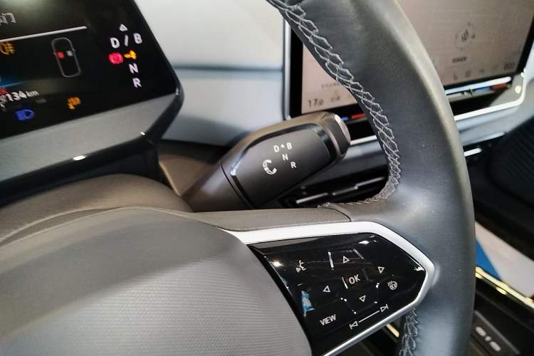 Used Volkswagen ID.4 X 2025 Smart Version Pure & Intelligent Enjoyment Edition
