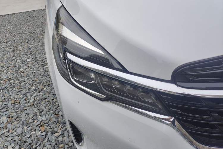 Used Buick GL8 2021 Land Cruiser Executive Class 652T Luxury Model