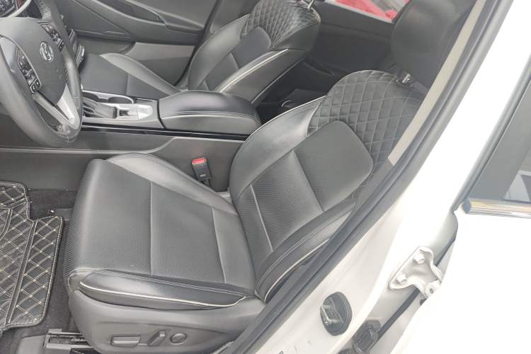 Used Hyundai Tucson 2019 280TGDi Dual-Clutch Two-Wheel Drive Smart Connect Version China VI
