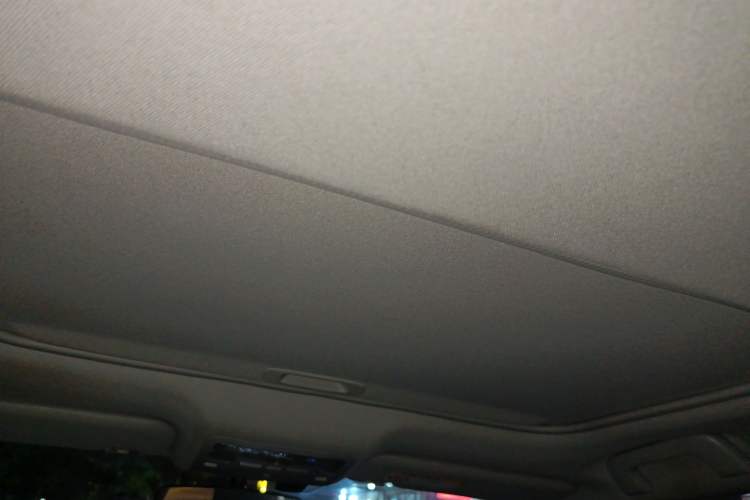 Used Toyota Corolla 2017 Revised Dual-Engine 1.8L E-CVT Elite Edition Headliner