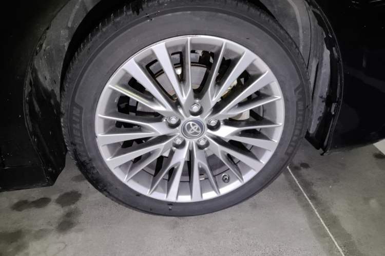 Used Toyota Camry 2019 Revised Version Dual-Engine 2.5 HG Luxury Edition Right Front Wheel Hub