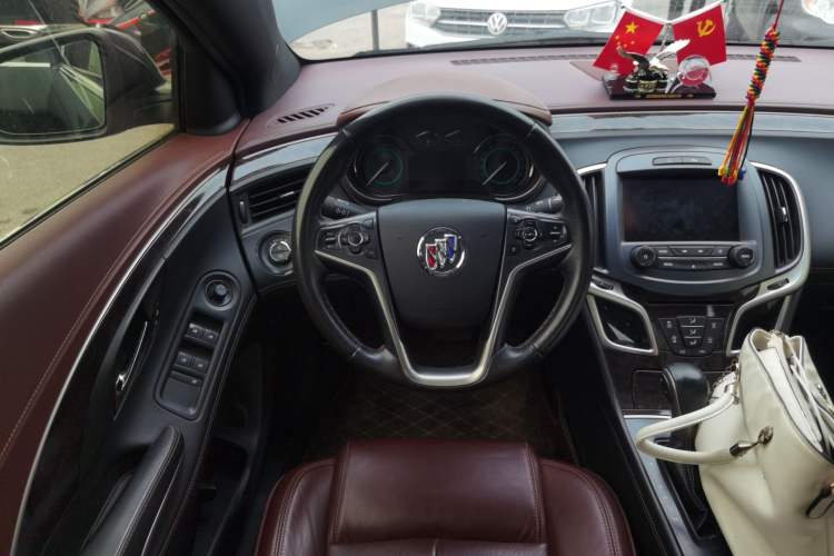Used Buick LaCrosse 2013 2.4L SIDI Elite Comfort Version Steering Wheel