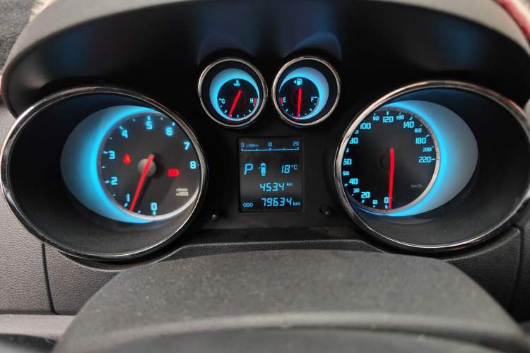 Used CHANGAN CS35 2014 1.6L Automatic Luxury Model China IV Standard Instrument Cluster