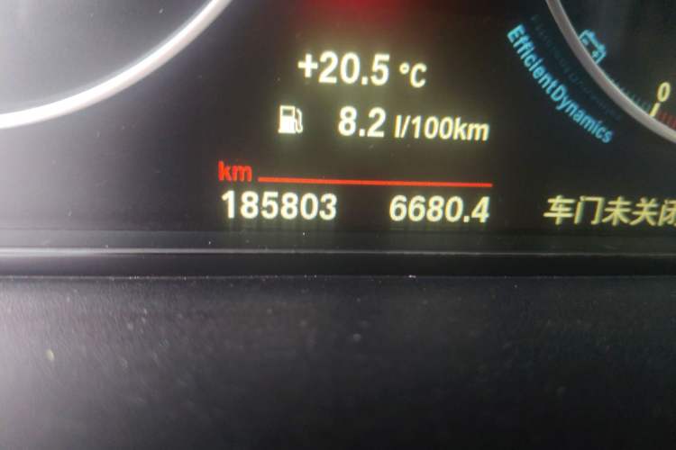 Used BMW 3 Series GT 2019 320i Sport Edition Odometer Close Up