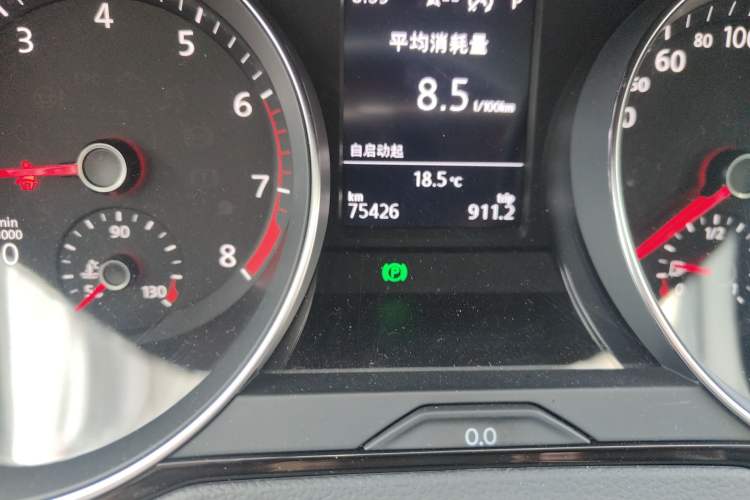 Used Volkswagen Magotan 2019 330TSI DSG Luxury Model China V Standard Odometer Close Up