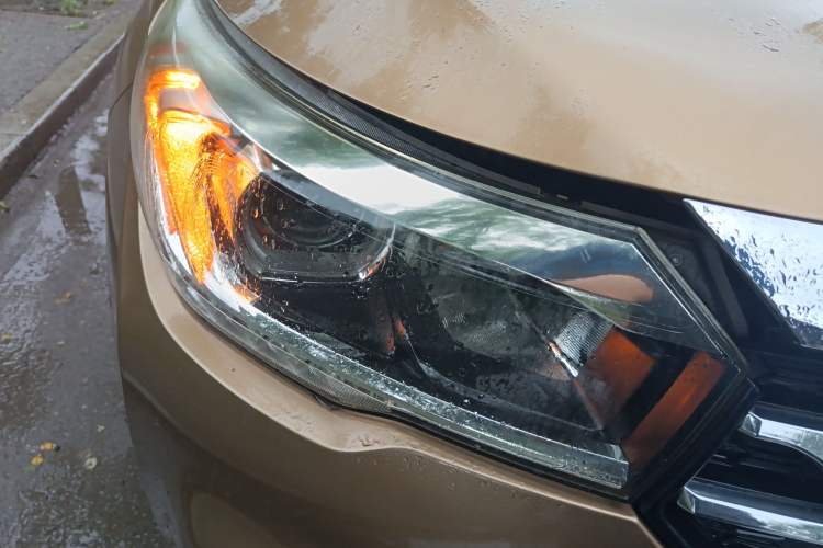 Used GAC Trumpchi GS4 2016 235T Manual Luxury Edition Right Front Headlight