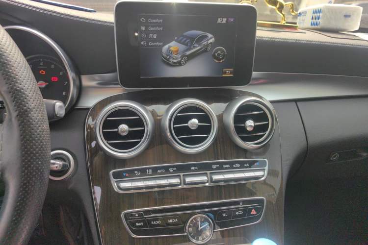 Used Mercedes-Benz C-Class 2016 C 200 L Audio And AC Panel