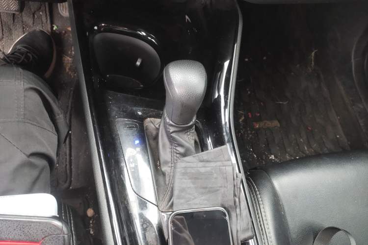 Used Toyota IZOA 2020 2.0L Enjoy Edition