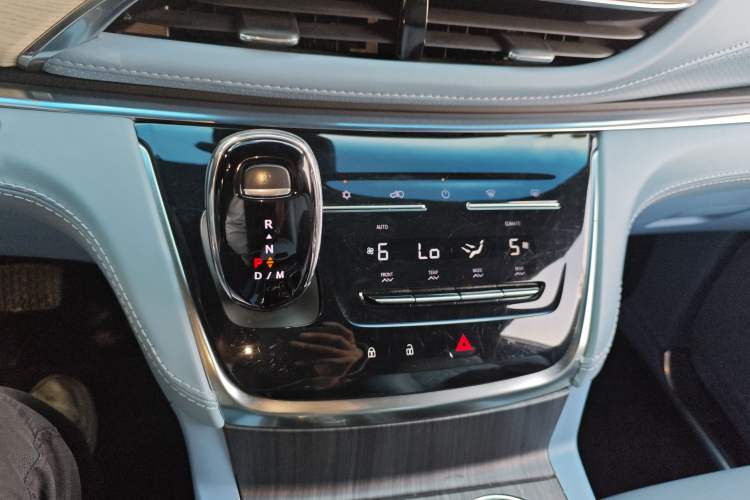 Used Buick GL8 2022 Land Cruiser Executive Class 652T Comfort Model