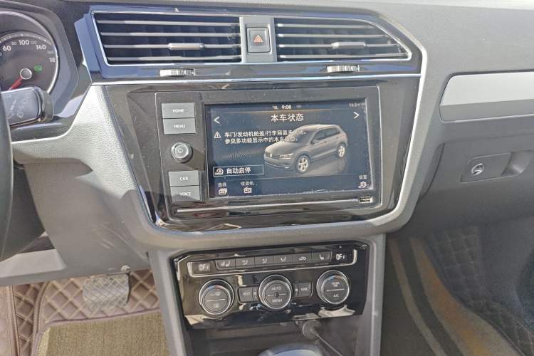 Used Volkswagen Tiguan L 2018 330TSI Automatic Two-Wheel Drive Luxury Edition Audio And AC Panel