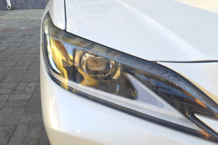 Used Lexus ES 2024 200 Premium Edition
