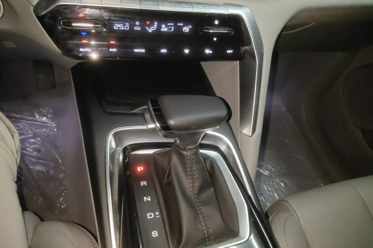 Used Baojun RS-5 2019 1.5T CVT Intelligent Driving Flagship Version China VI Emission Standard
