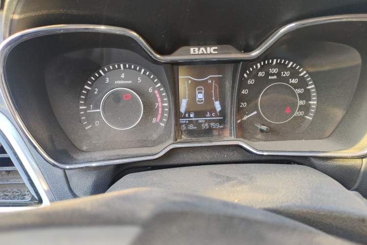 Used HYOSOW H3 2015 1.5L manual luxury version
