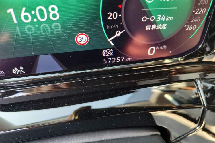 Used Volkswagen Talagon 2021 380TSI Four-Wheel Drive Luxury Premium Edition Pro Odometer Close Up