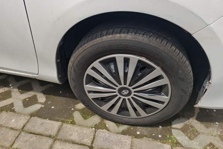 Used Toyota YARiS L Zhi Xiang 2020 1.5L CVT Leading Edition Right Front Wheel Hub