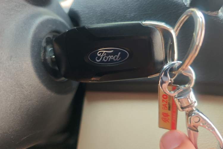 Used Ford Escort 2015 1.5L Manual Comfort Model
