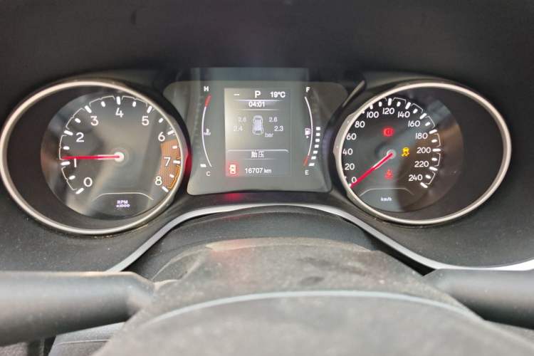 Used Jeep Compass 2017 200T Automatic Enjoyment Version
