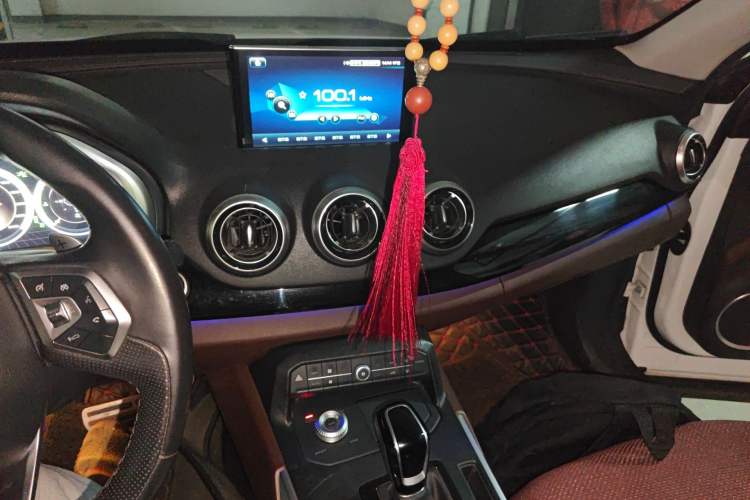 Used Wey P8 2018 2.0T Flagship Model Audio And AC Panel