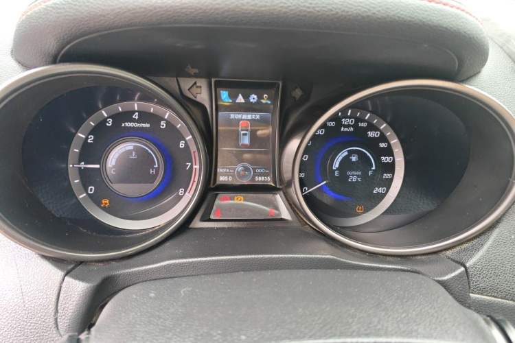 Used CHANGAN CS75 2017 Shangku Edition 1.5T Manual ZhiXiang Model

