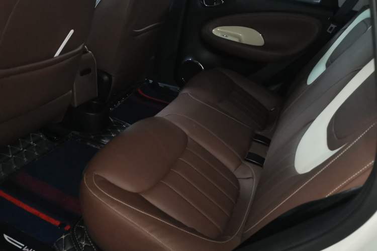 Used Wuling Bingo 2023 333 km Lingxi Connected+ Version Left Rear Seat