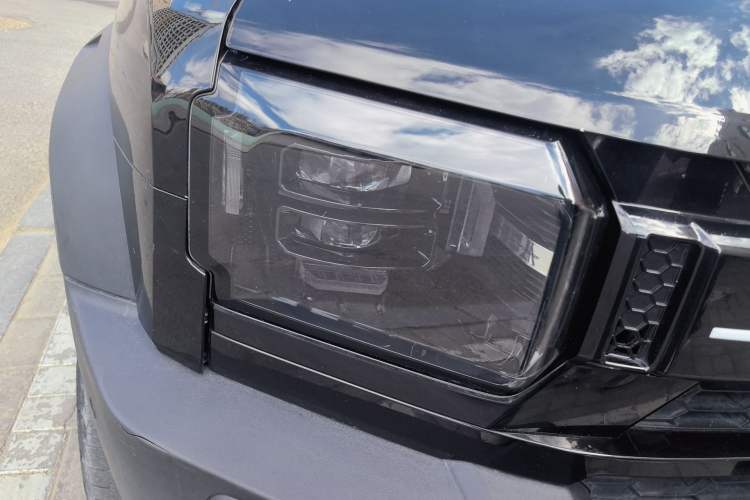 Used JETOUR Traveler 2024 2.0T All-Wheel-Drive CrossPRO+ Entertainment Edition Right Front Headlight