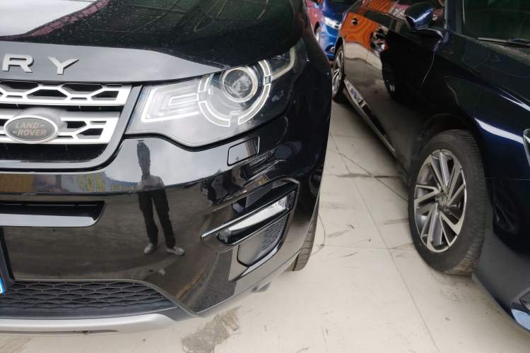 Used Land Rover Discovery Sport 2018 240 PS HSE Version Left Front Headlight