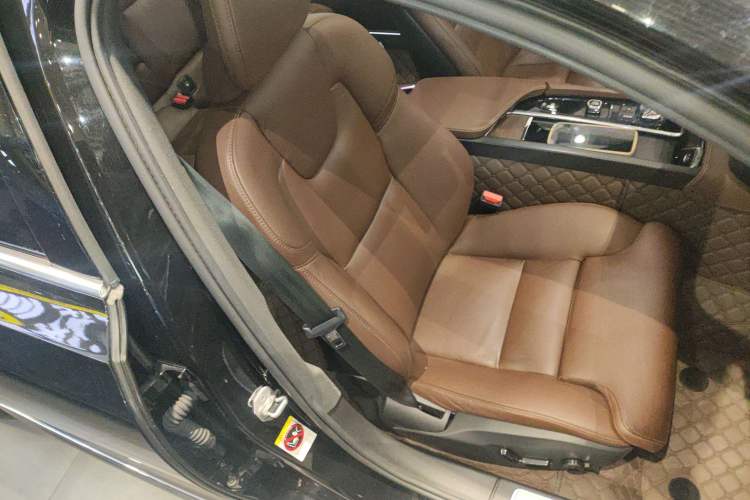 Used Volvo S90 2022 B5 Zhiyuan Luxury Edition