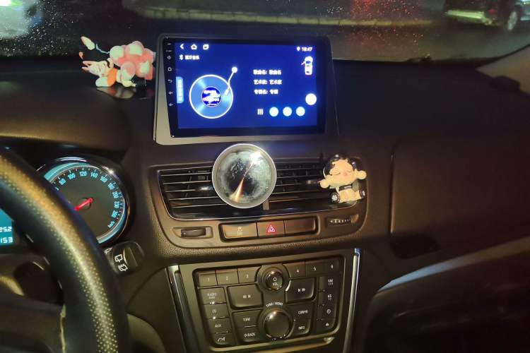 Used Buick Encore 2014 1.4T Automatic Two-Wheel Drive Urban Elite Model Audio And AC Panel