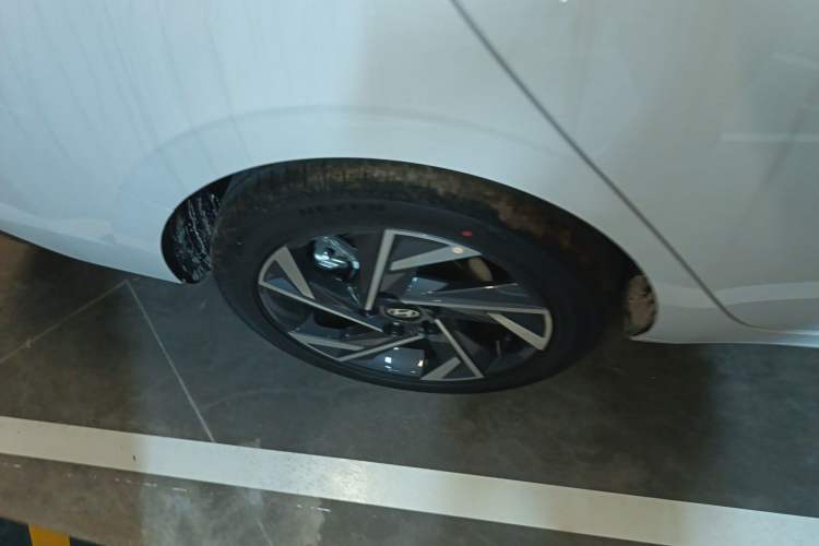 Used Hyundai Elantra 2023 1.5L CVT GLX Elite Edition Exterior 2