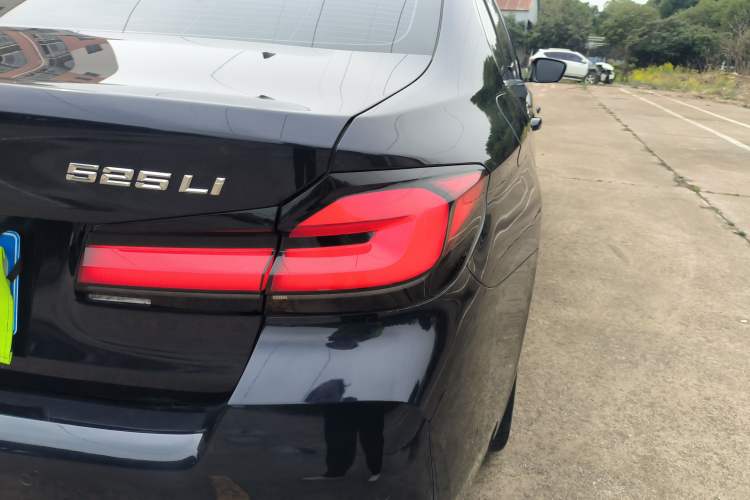 Used BMW 5 Series 2022 Second Facelift 525Li M Sport Package
