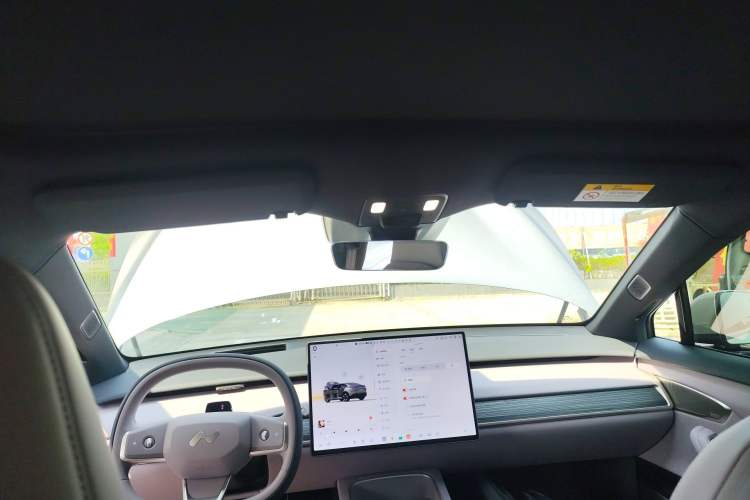 Used ONVO L60 2024 60 kWh Rear-Drive Version