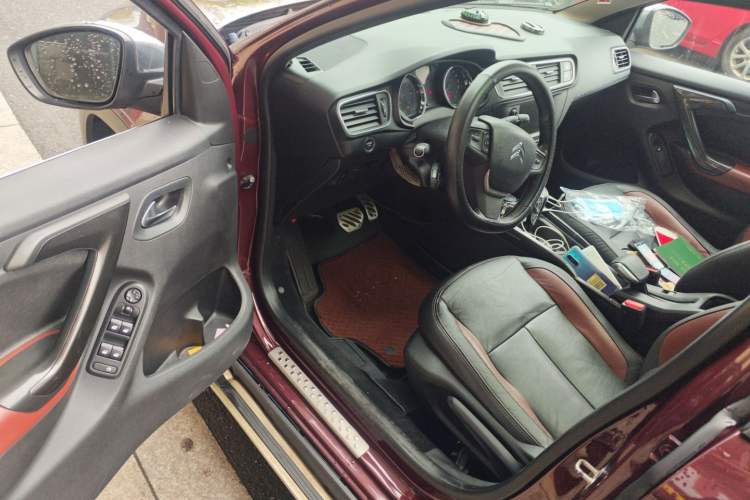 Used Citroen C3-XR 2015 1.6THP Automatic Smart Model Driver Seat