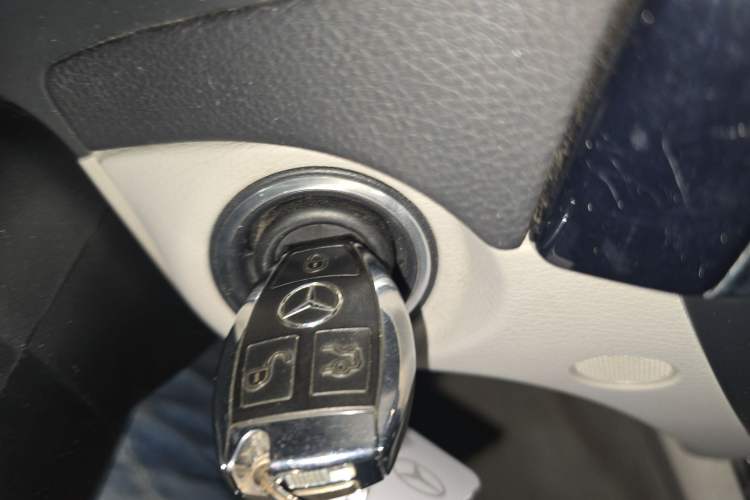 Used Mercedes-Benz C-Class 2013 C 180 Classic Grand Edition
