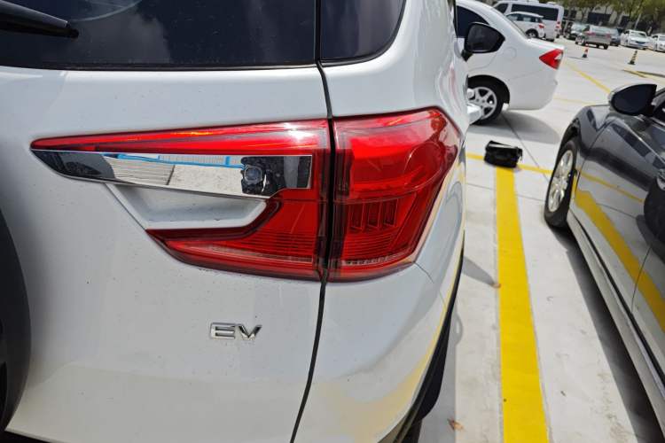 Used BYD Yuan New Energy 2019 EV535 Smart Connect Elite Model
