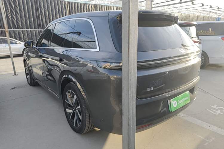 Used Li Auto L8 2023 Pro Model
