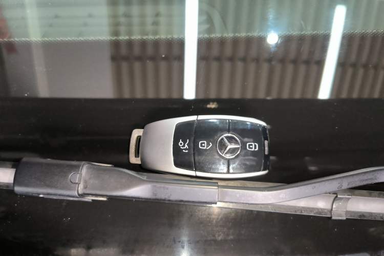 Used Mercedes-Benz E-Class 2023 E 260 L
