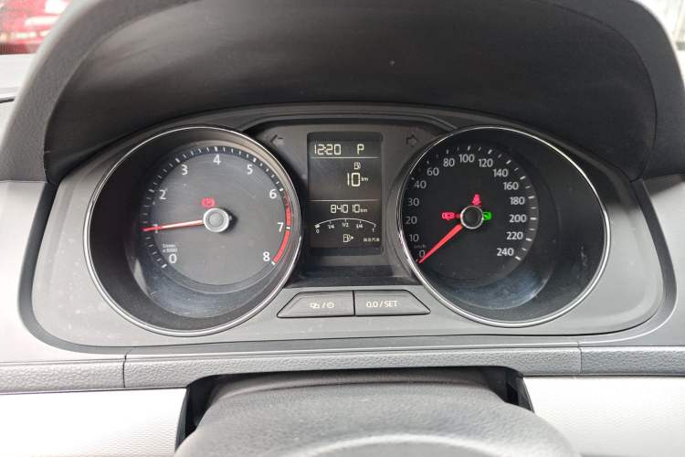 Used Volkswagen Gran Lavida 2017 180TSI DSG Comfort Edition Instrument Cluster