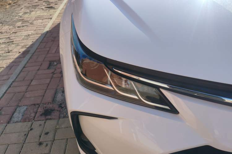 Used Toyota Corolla 2021 Dual-Motor 1.8L E-CVT Elite Edition