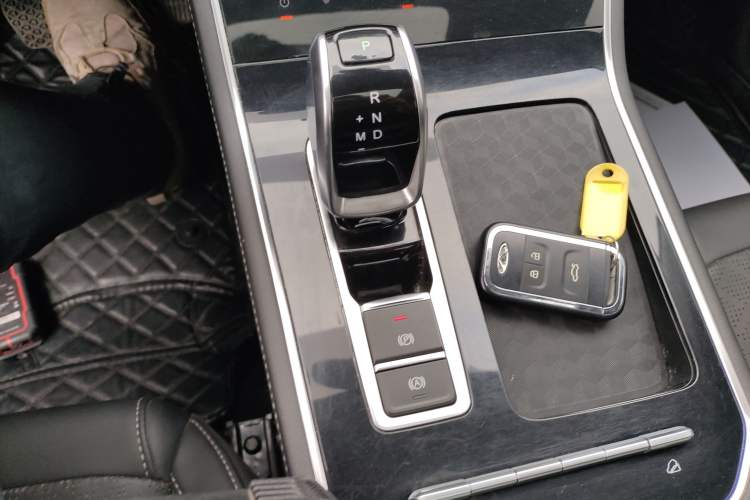 Used Chery Tiggo 8 2022 1.5 TCI Automatic Exclusive Edition 5 Seats Gear Lever